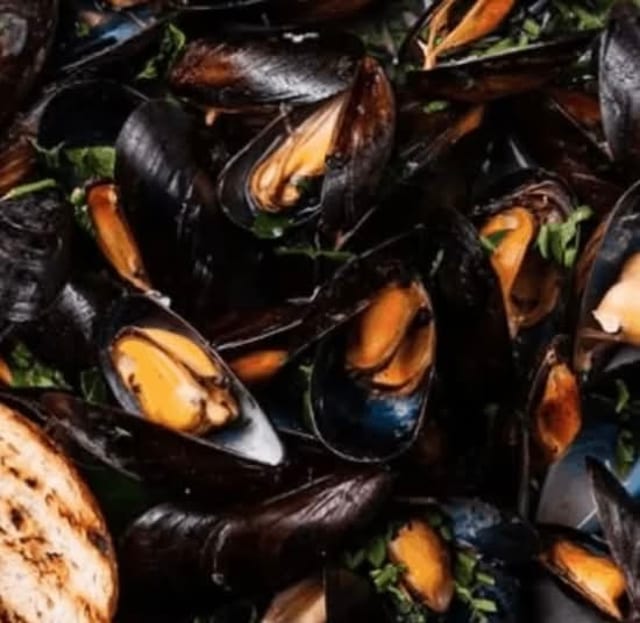 Mussels Saganaki with Ouzo.